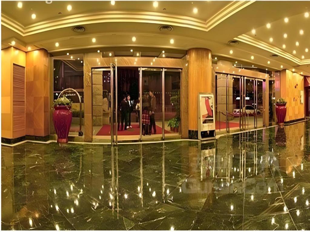 Golden Lustre Hotel Shénzhen Exterior foto